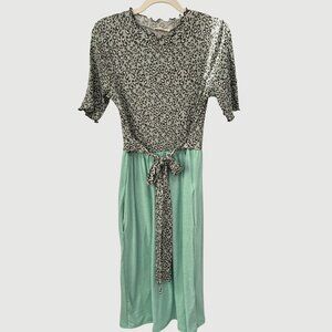 REB in J 220 Leopard Tie Waist Dress Womens Large Knee Length Green Animal Print